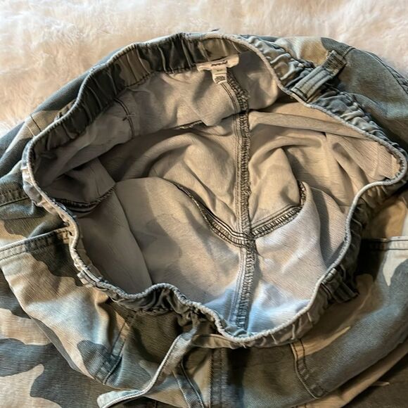 Aerie Double Pocket Utility Jogger Camo Green Pull On Drawstring Size Small - Picture 8 of 9